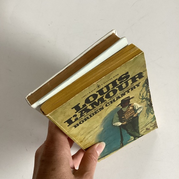 🛍️$5 Add-on🛍️ Vintage Louis L'Amour novels - Picture 4 of 6